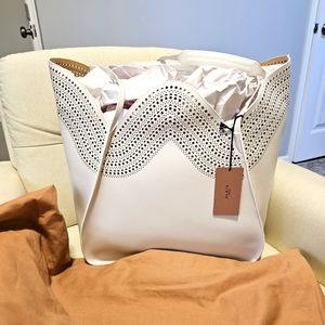 Alaia Lili 32 Large leather tote
